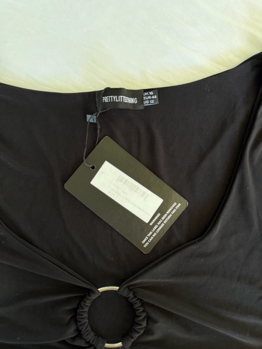 Pretty Little Thing Black Long-Sleeve Ring-Front Crop Top NWT size 12 - Picture 4 of 5